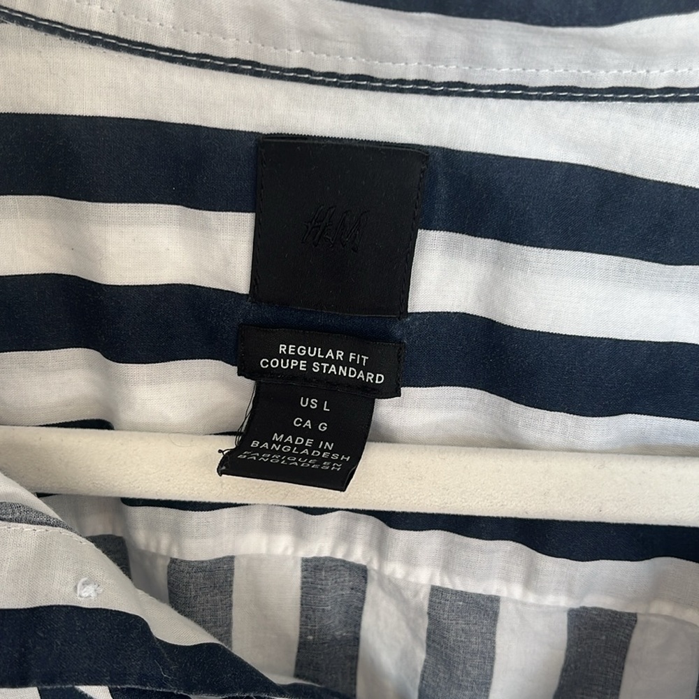 H & M button up - Picture 2 of 4